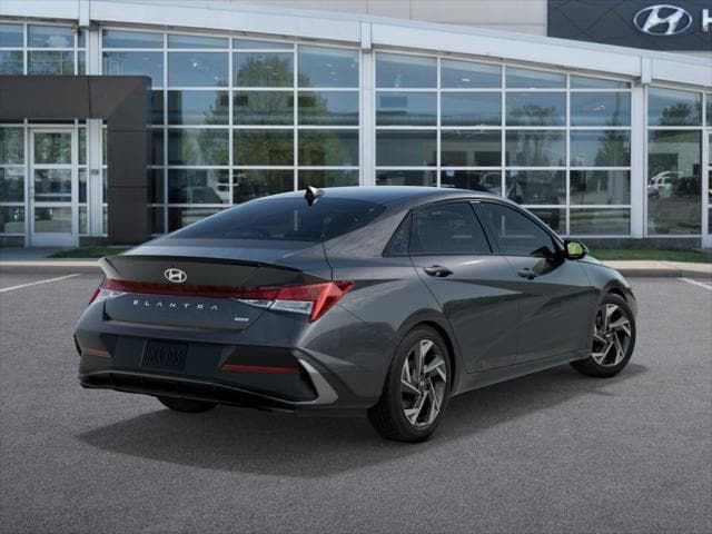 New 2025 Hyundai Elantra SEL image 4