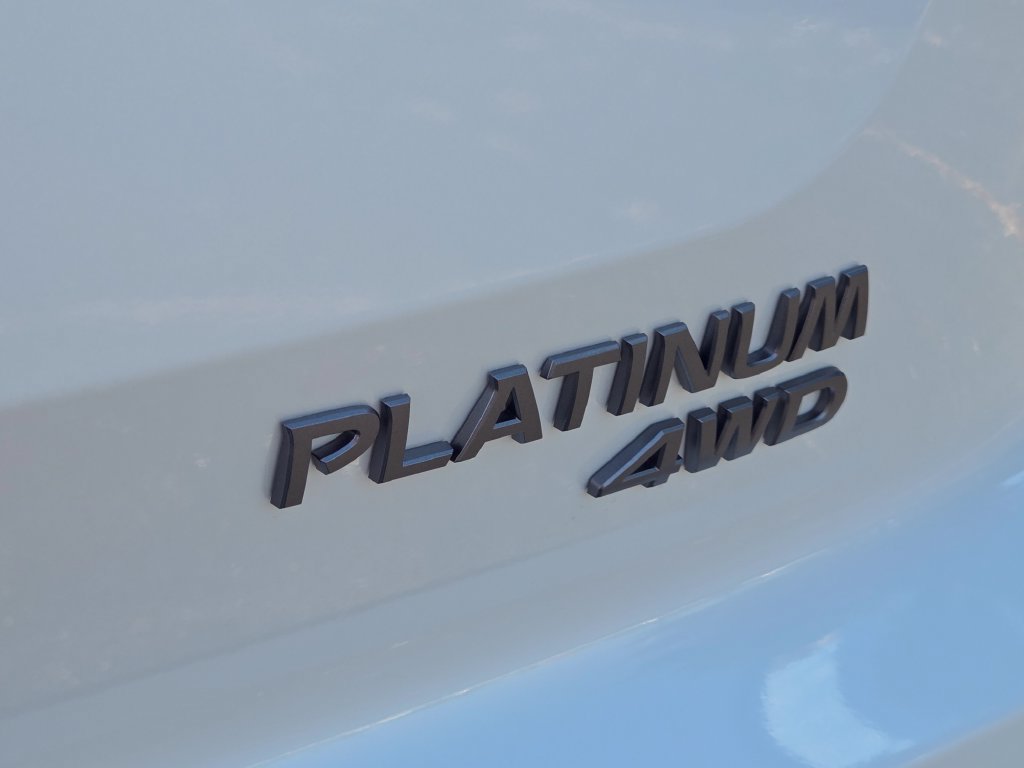 New 2026 Nissan Pathfinder Platinum w/ Accent Package AWD/4WD image 6