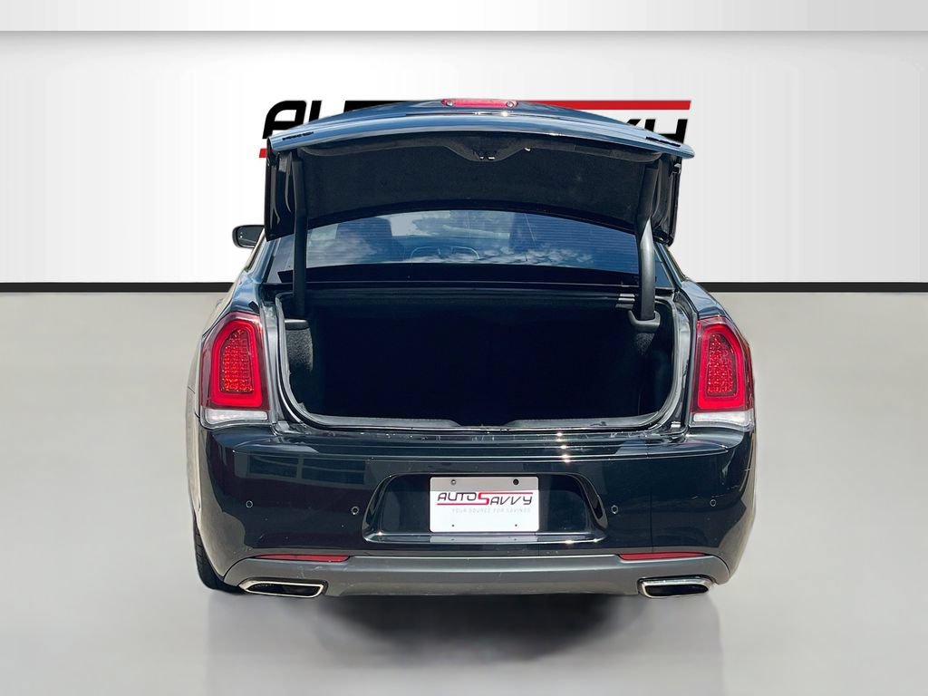 Used 2023 Chrysler 300 Touring L w/ Popular Equipment Group AWD/4WD image 28
