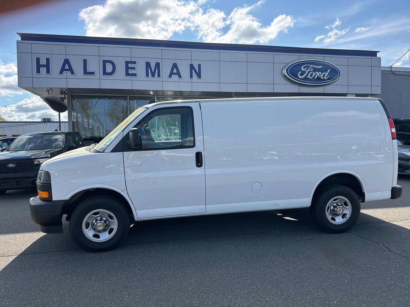 Used 2022 Chevrolet Express 2500 w/ Driver Convenience Package RWD image 1