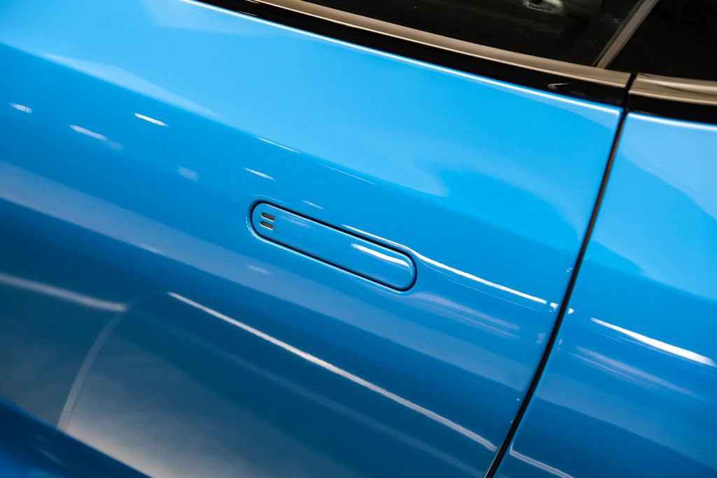 Used 2022 Aston Martin DBS Superleggera RWD image 30