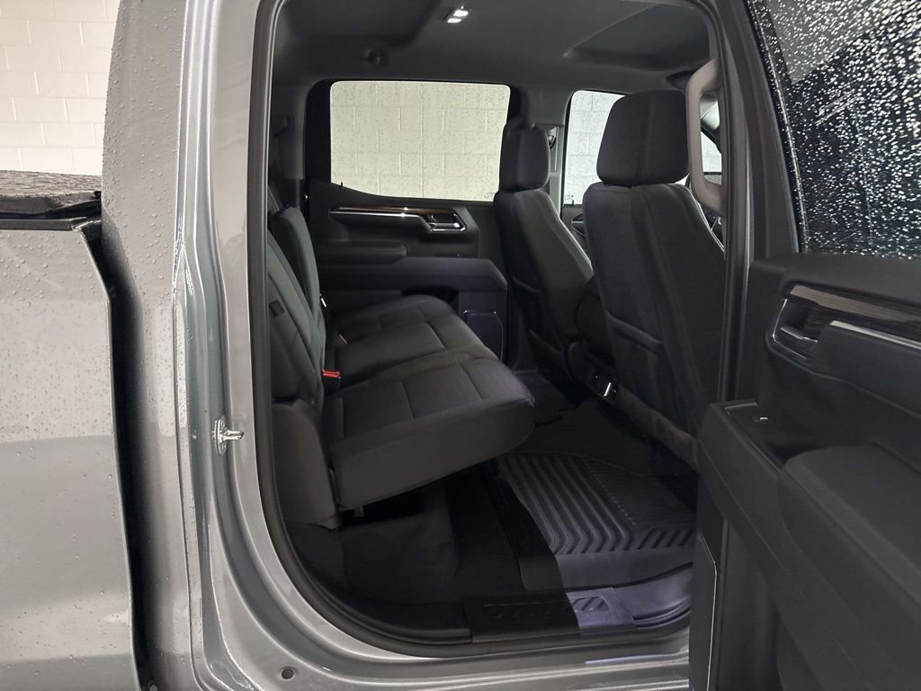 Used 2025 GMC Sierra 1500 Elevation image 34