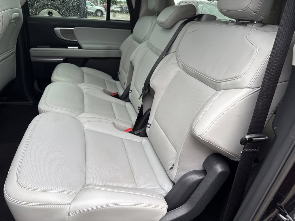Used 2025 Ford Expedition Max Platinum AWD/4WD image 10