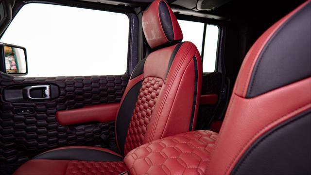 Used 2025 Jeep Gladiator Sport AWD/4WD image 13