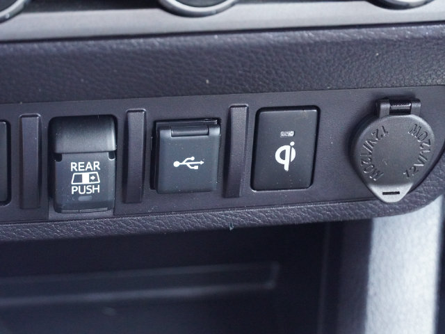 Used 2023 Toyota Tacoma TRD Sport w/ Technology Package AWD/4WD image 37