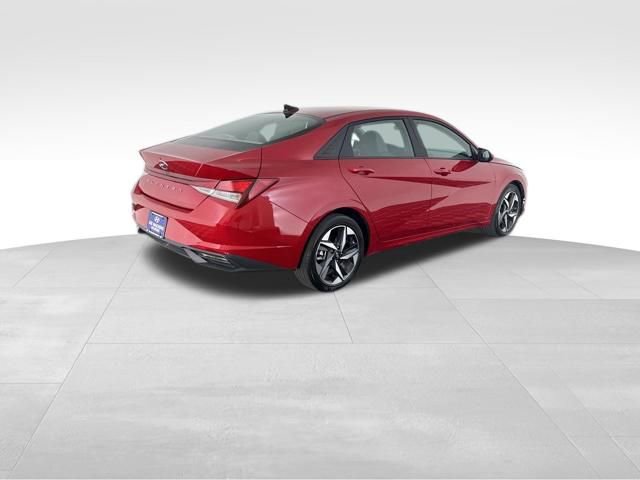 Used 2023 Hyundai Elantra SEL w/ Convenience Package image 6
