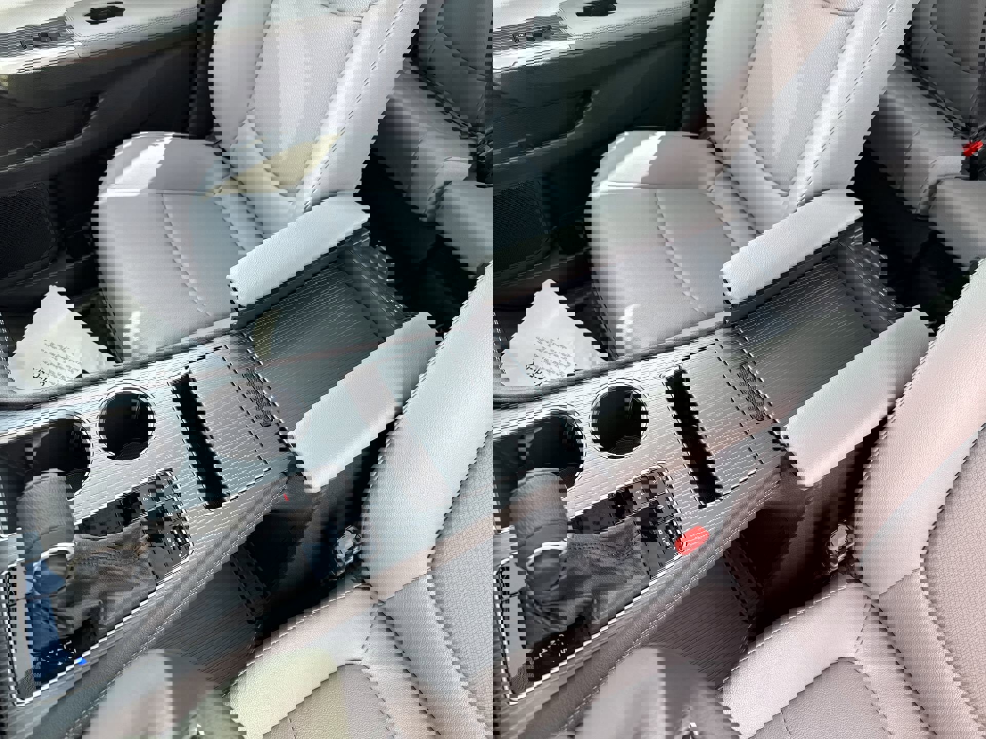 Used 2026 Toyota Sienna XLE image 23