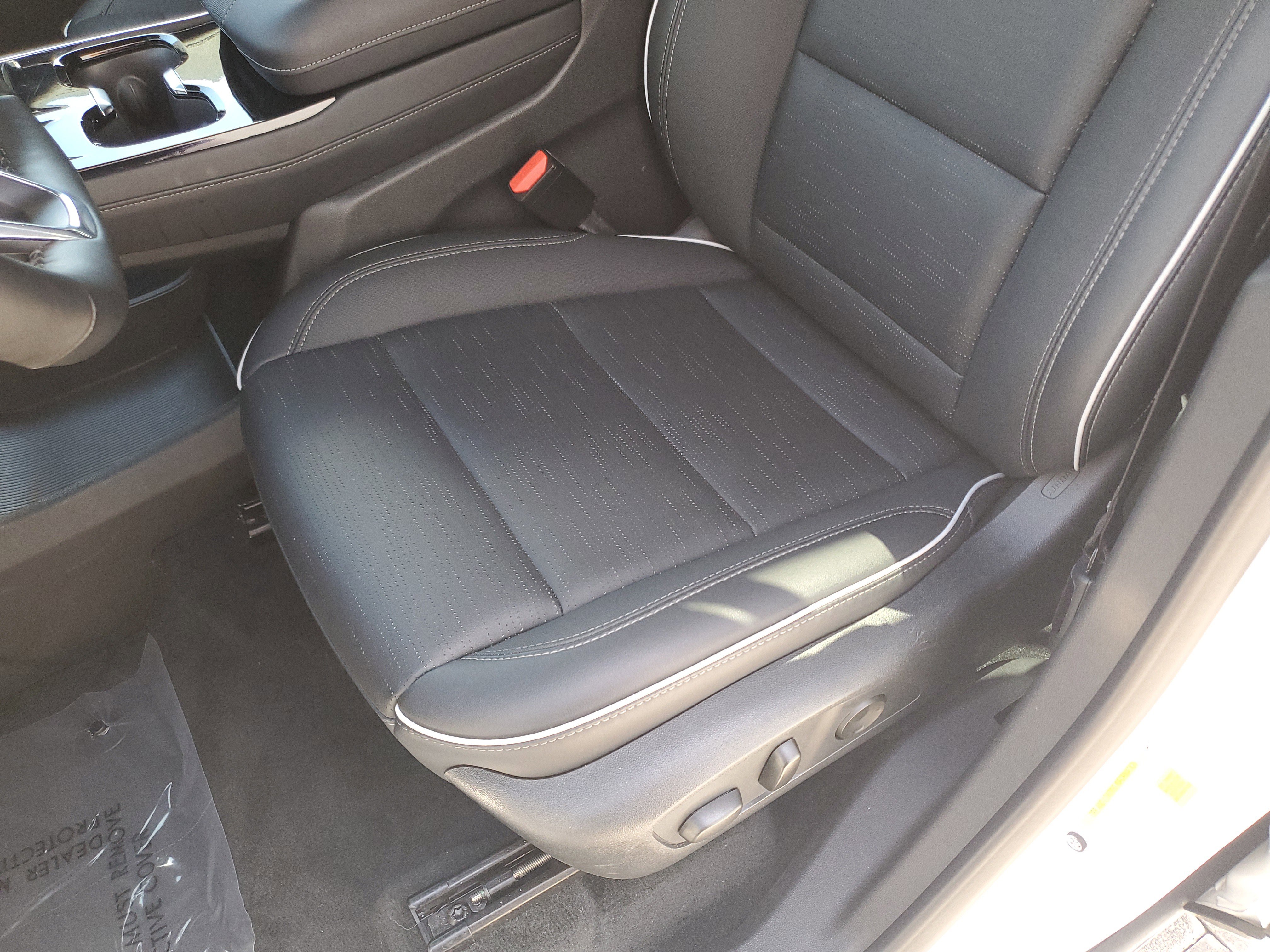 Used 2025 Buick Enclave Sport Touring image 22