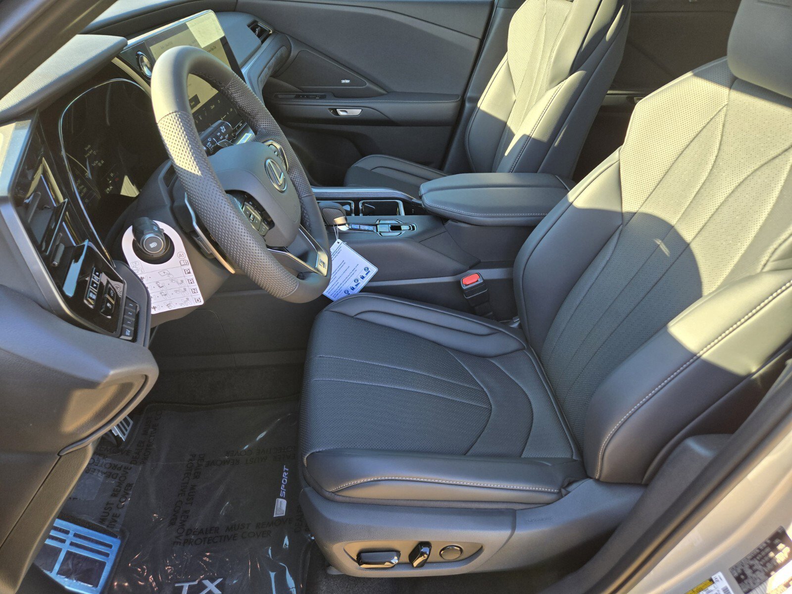 New 2026 Lexus TX 500h AWD image 6
