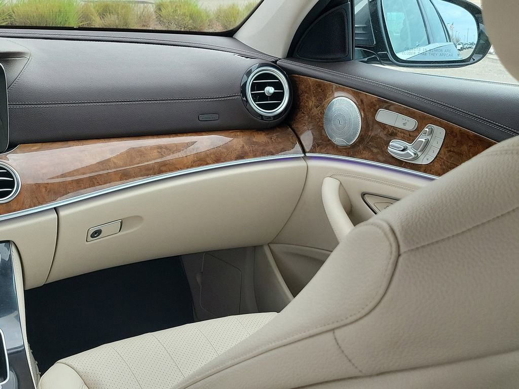 Used 2017 Mercedes-Benz E 300 image 23