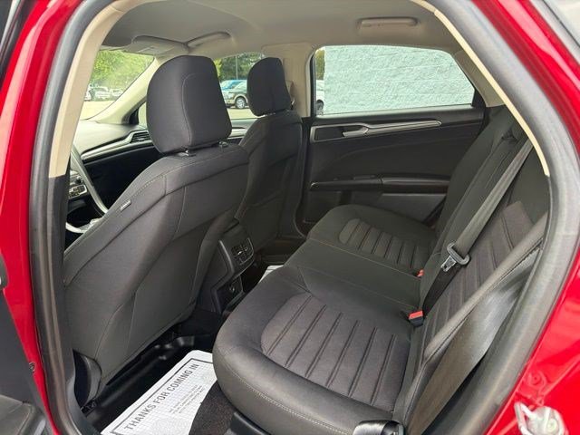 Used 2020 Ford Fusion SE AWD/4WD image 15