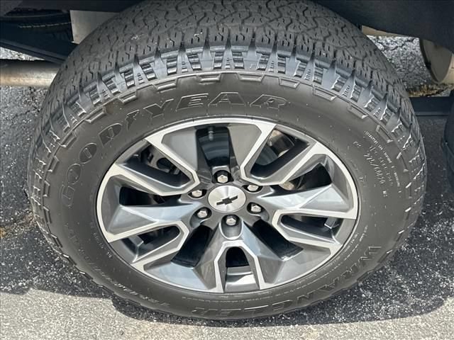 Certified 2024 Chevrolet Silverado 1500 RST AWD/4WD image 36