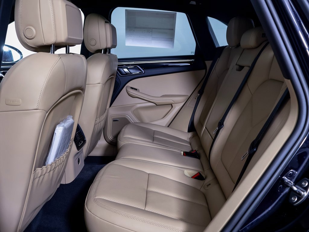 New 2025 Porsche Macan image 9