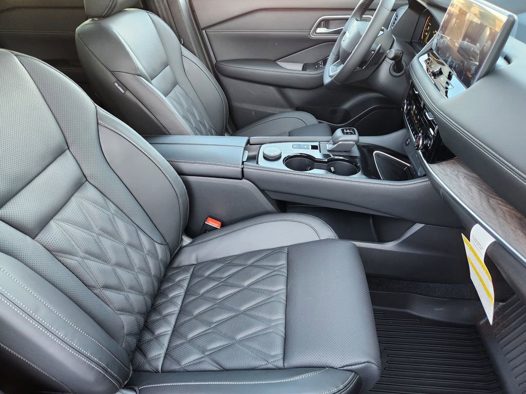 New 2026 Nissan Rogue Platinum w/ Platinum Premium Package image 10