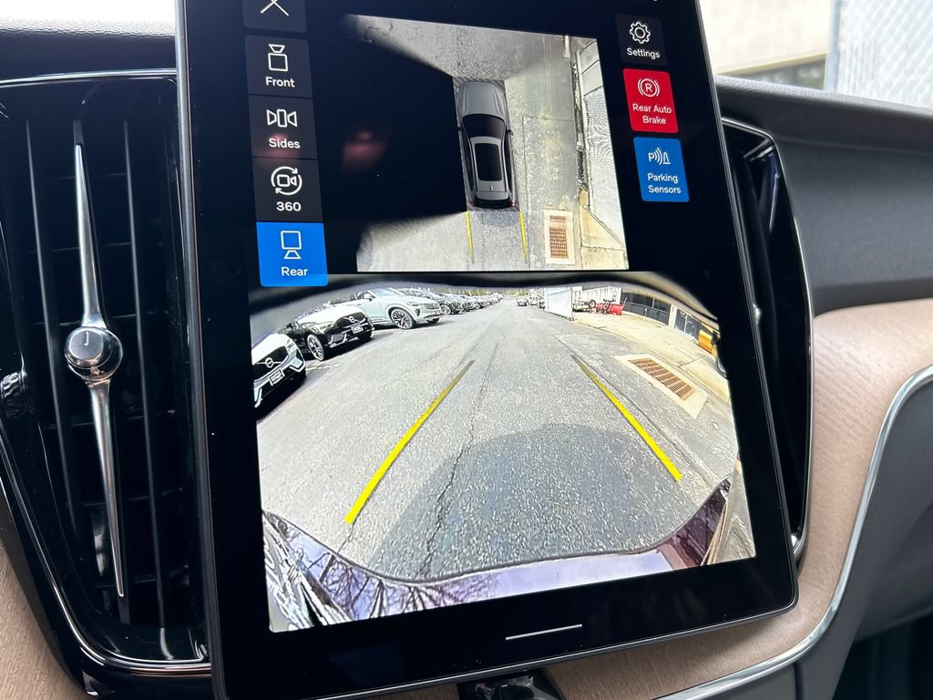 New 2026 Volvo XC60 B5 Plus w/ Climate Package AWD/4WD image 17