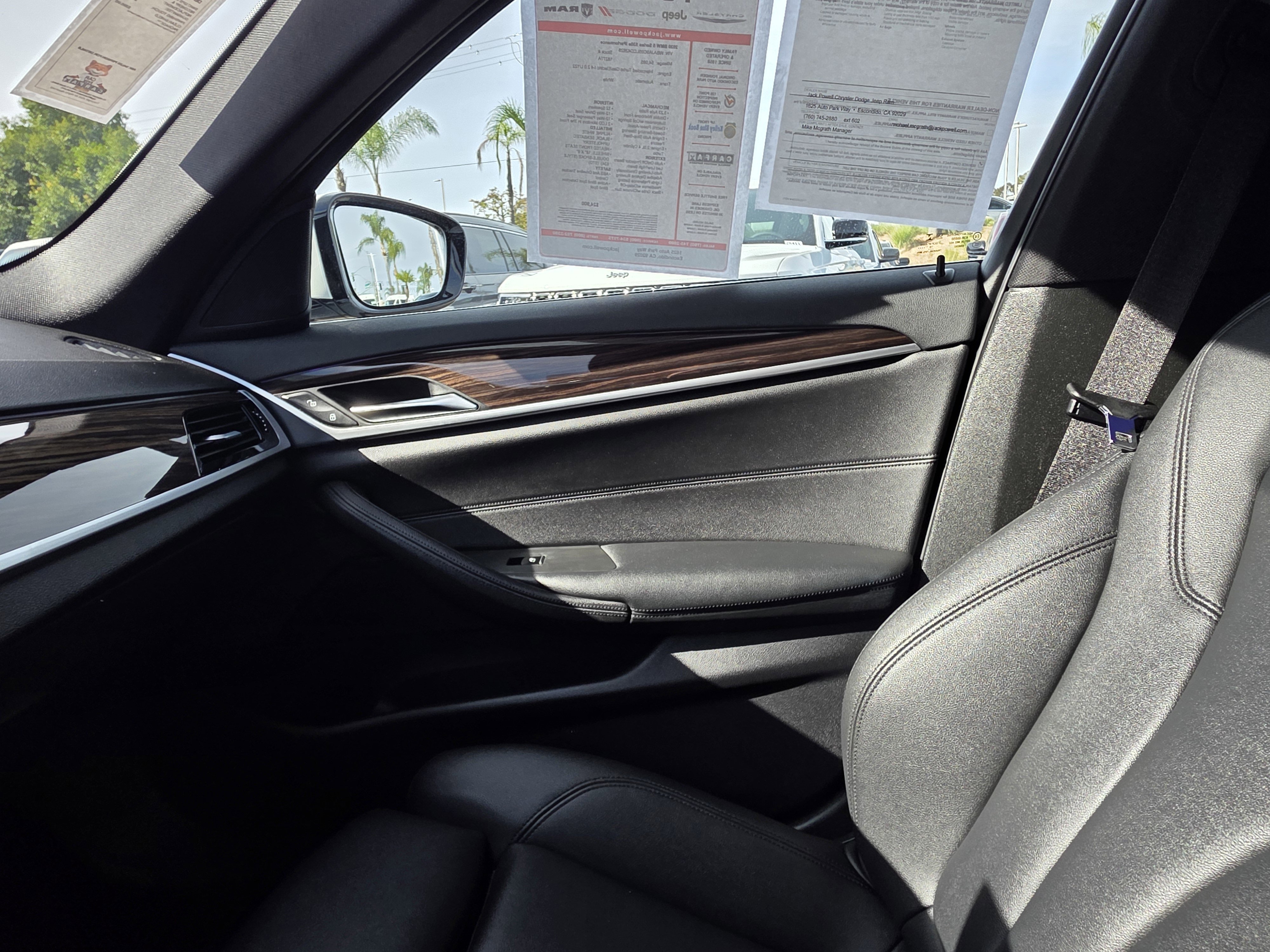 Used 2020 BMW 530e w/ Convenience Package image 14