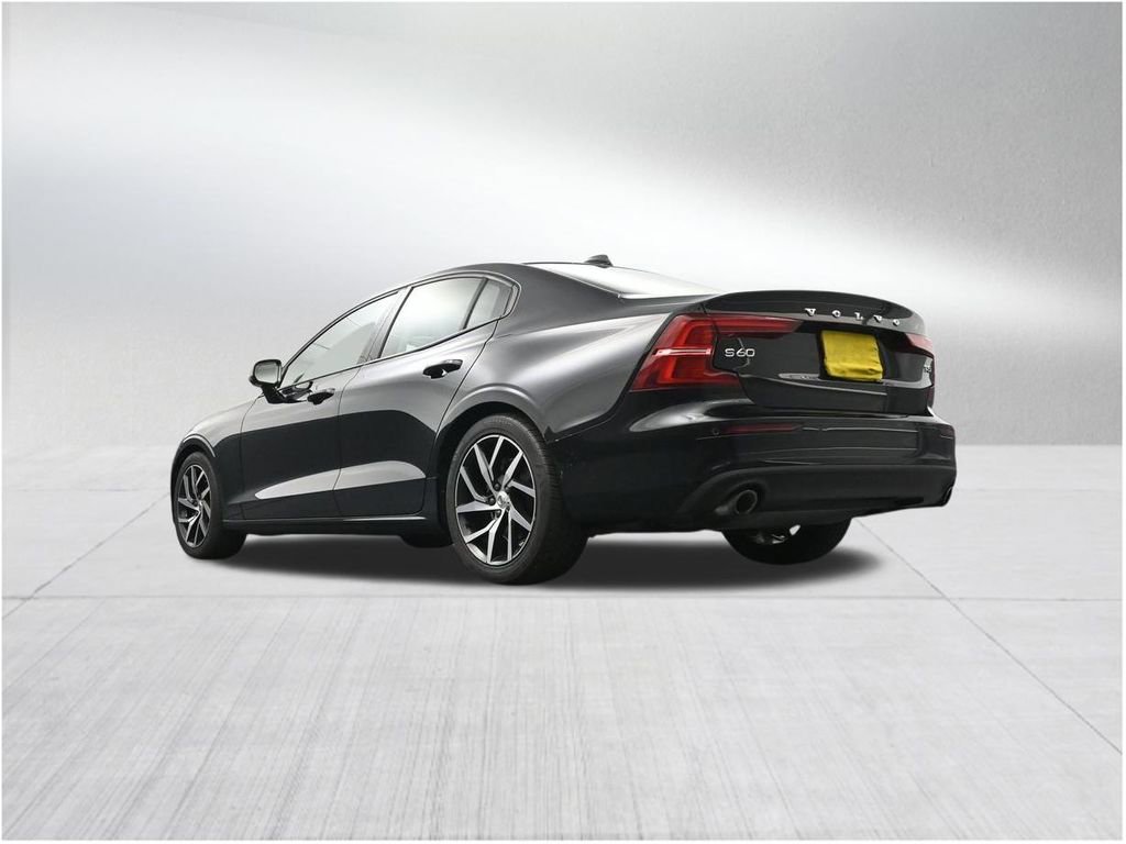 Used 2019 Volvo S60 T5 Momentum w/ Premium Package FWD image 25