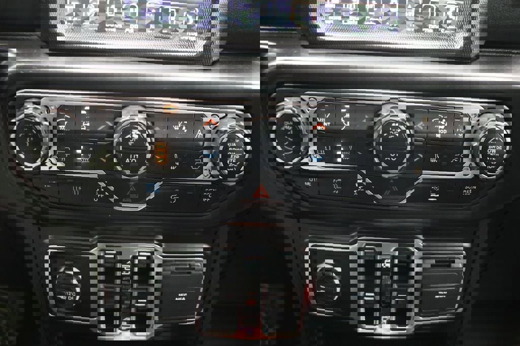 Used 2023 Jeep Wrangler Unlimited Sahara w/ Cold Weather Group image 22