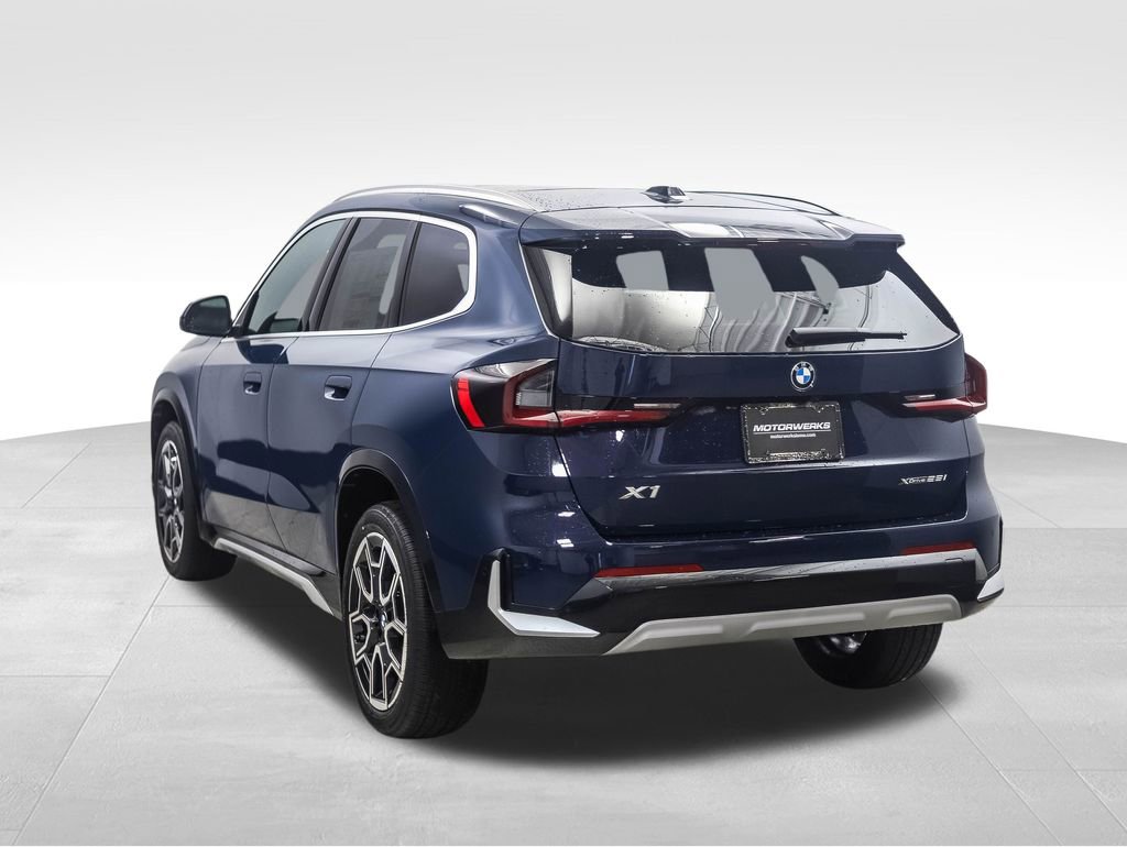 Used 2026 BMW X1 xDrive28i w/ Technology Package image 3