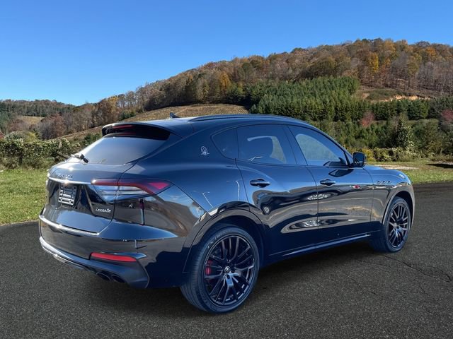 Used 2021 Maserati Levante image 7