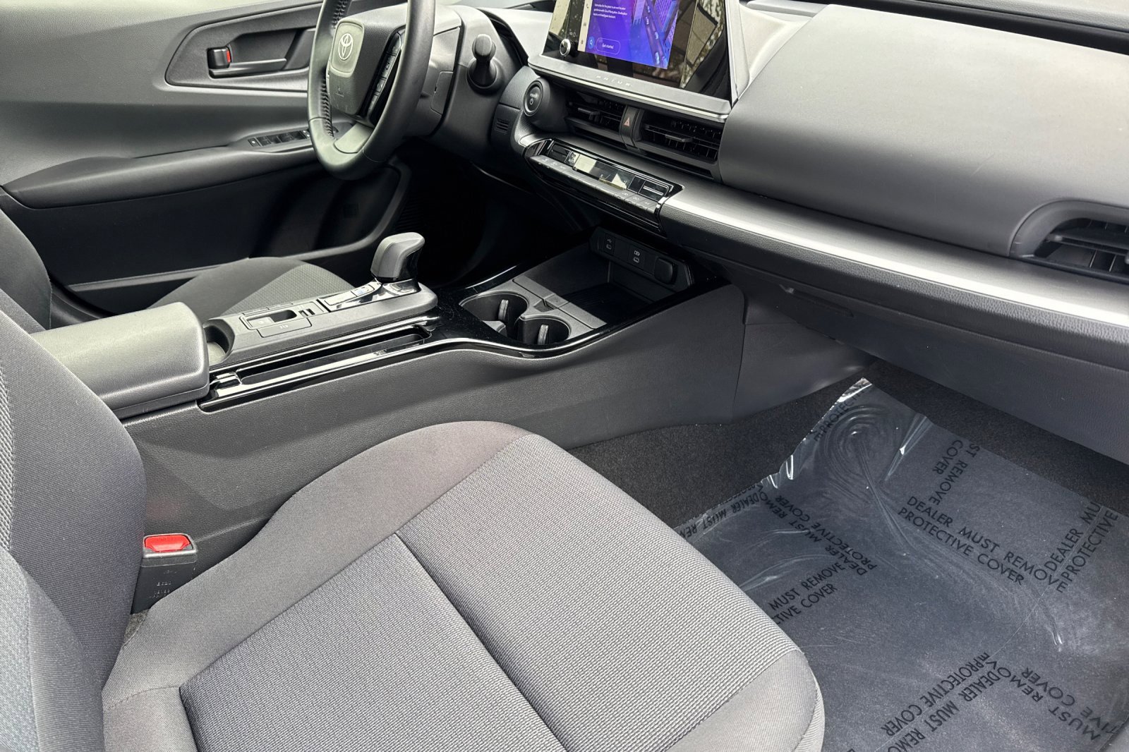 Used 2024 Toyota Prius LE image 18