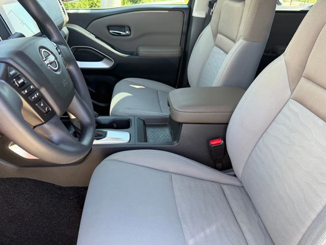 Used 2022 Nissan Frontier SV image 11
