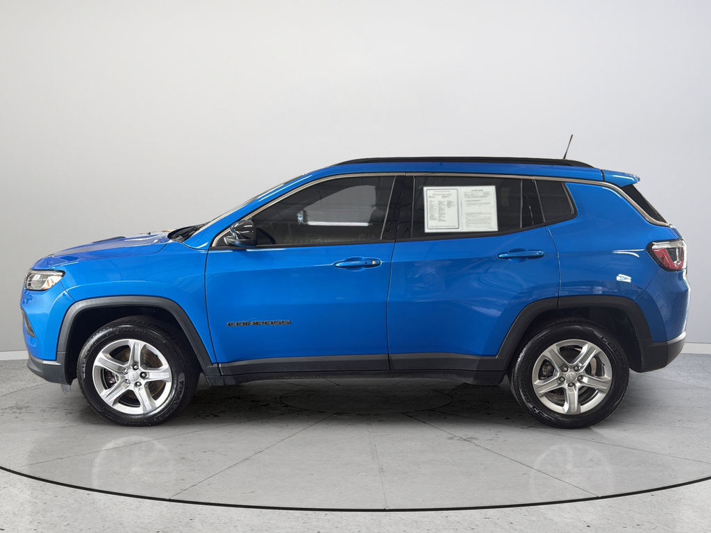 Used 2023 Jeep Compass Latitude w/ Convenience Group AWD/4WD image 10
