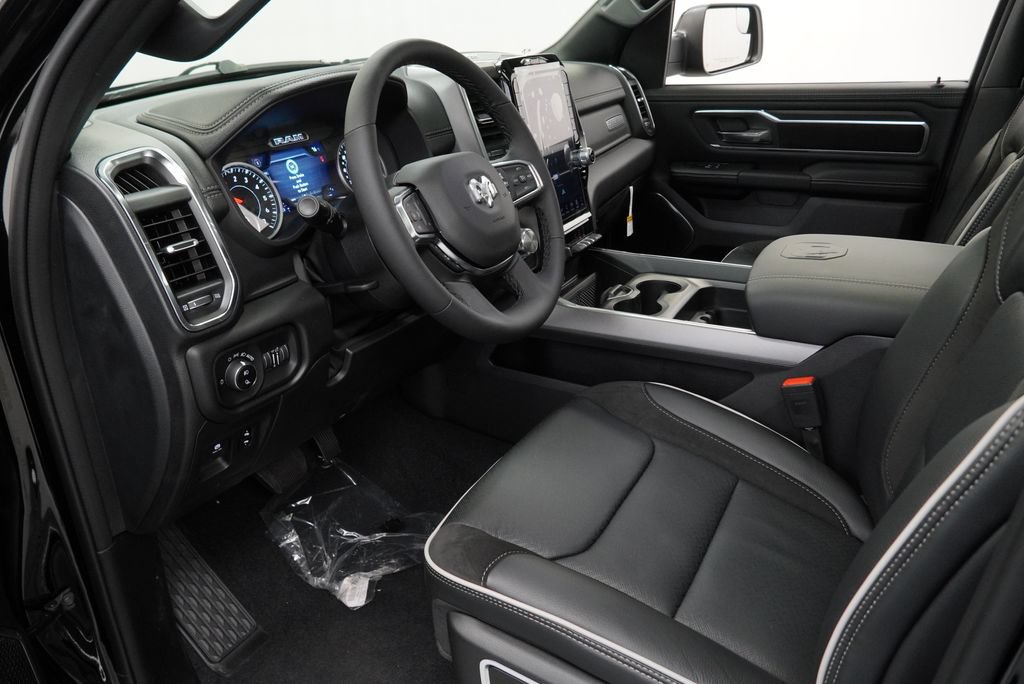 New 2027 RAM 1500 Laramie w/ Laramie Preferred Package AWD/4WD image 16