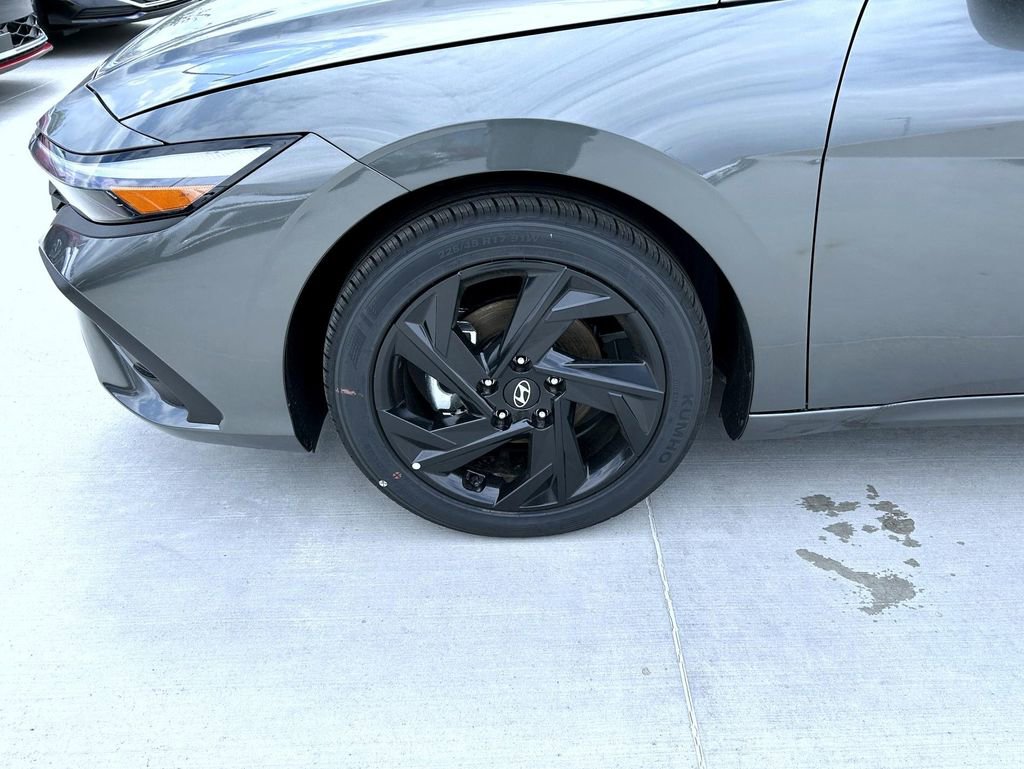 New 2026 Hyundai Elantra Sport FWD image 22