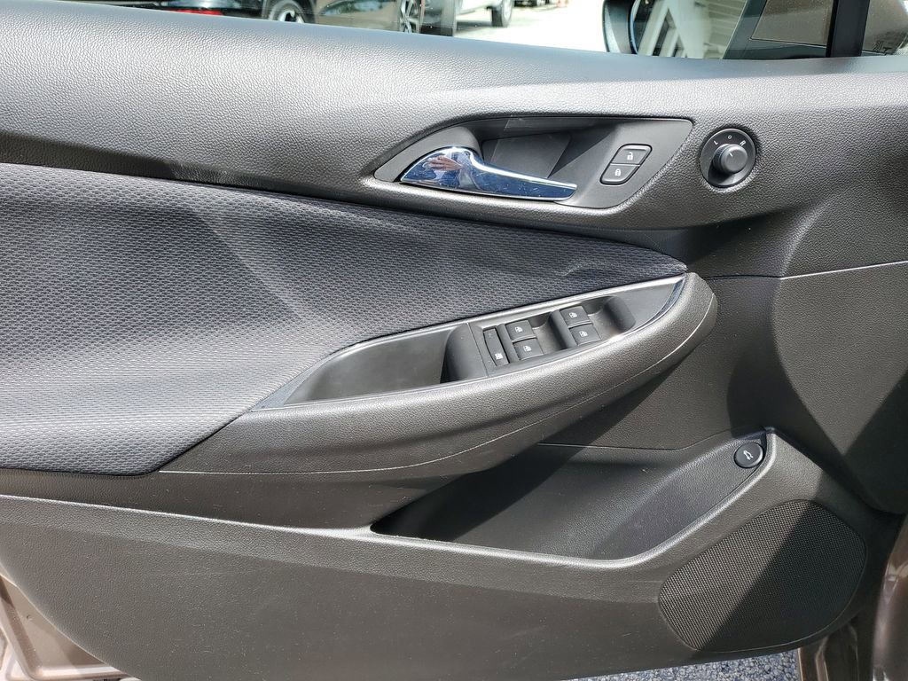 Used 2019 Chevrolet Cruze LT w/ Convenience Package image 16