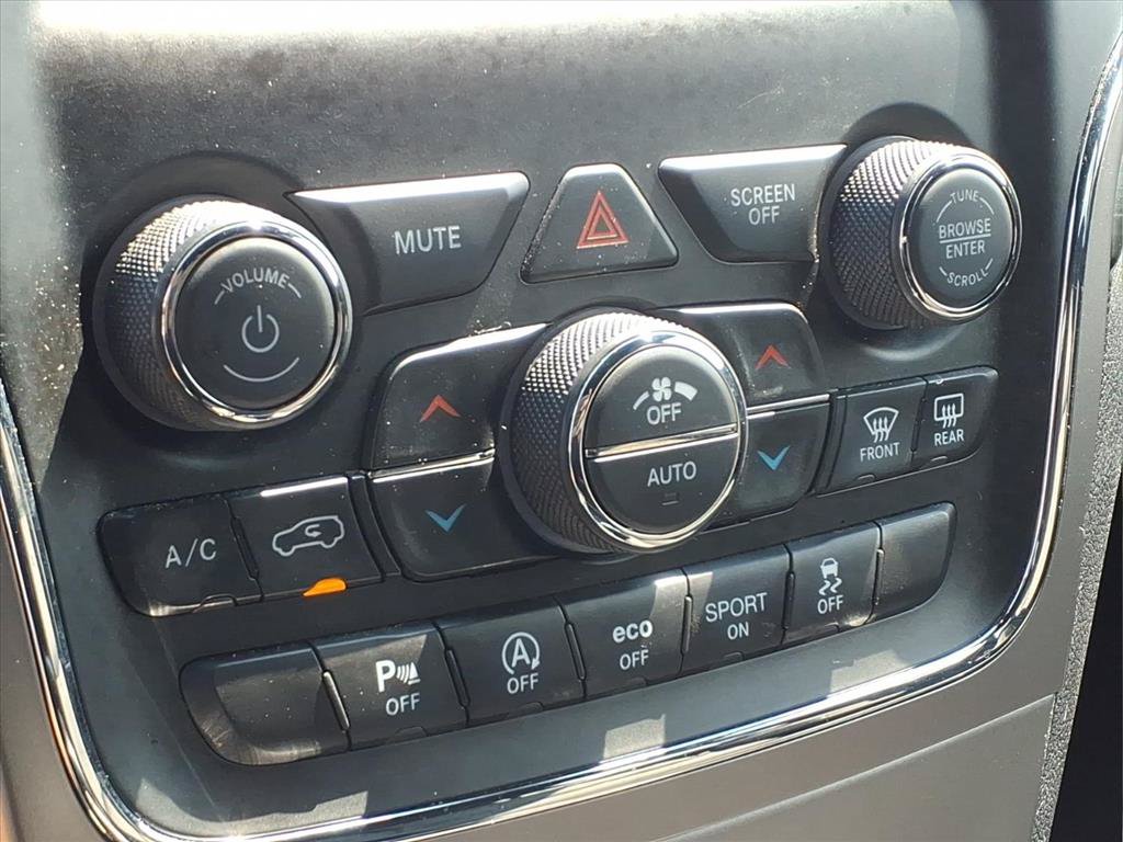 Used 2021 Jeep Grand Cherokee Laredo RWD image 7