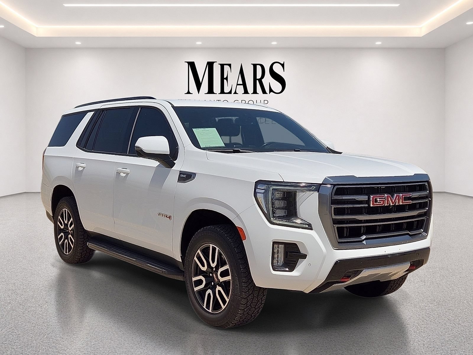 Used 2021 GMC Yukon AT4 w/ Technology Package AWD/4WD image 7