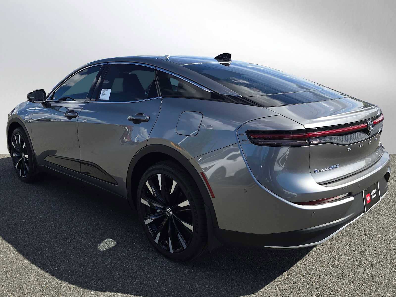 New 2025 Toyota Crown Platinum image 5