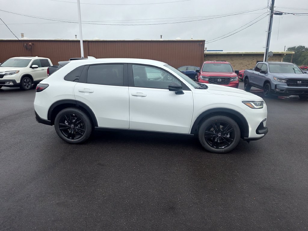 New 2027 Honda HR-V Sport image 2