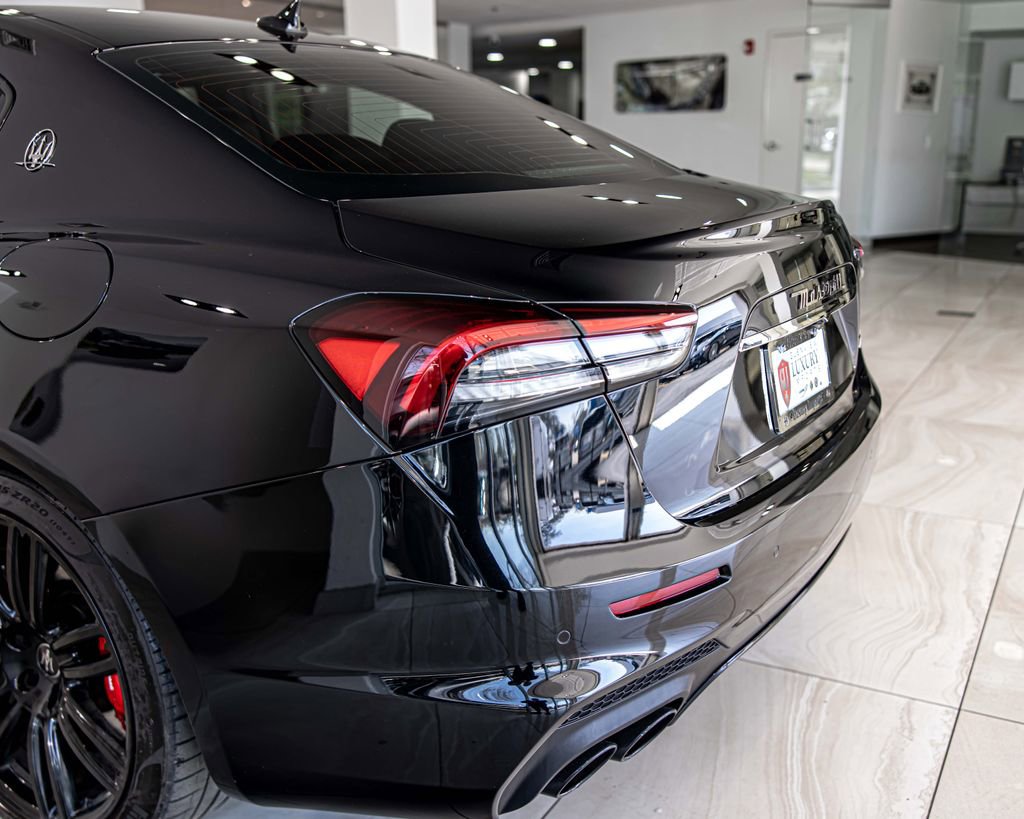 Used 2021 Maserati Ghibli RWD image 14