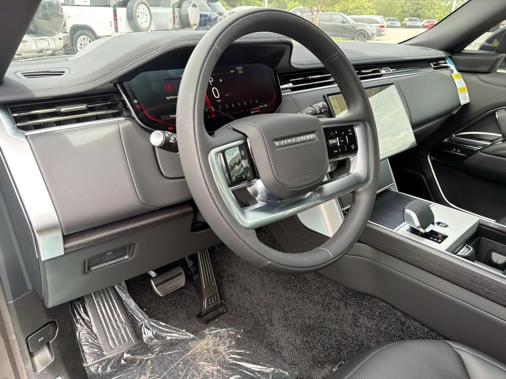 New 2026 Land Rover Range Rover Long Wheelbase SE AWD/4WD image 21
