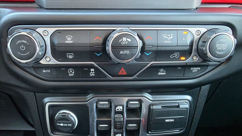 Used 2020 Jeep Gladiator Rubicon w/ Trailer Tow Package image 34