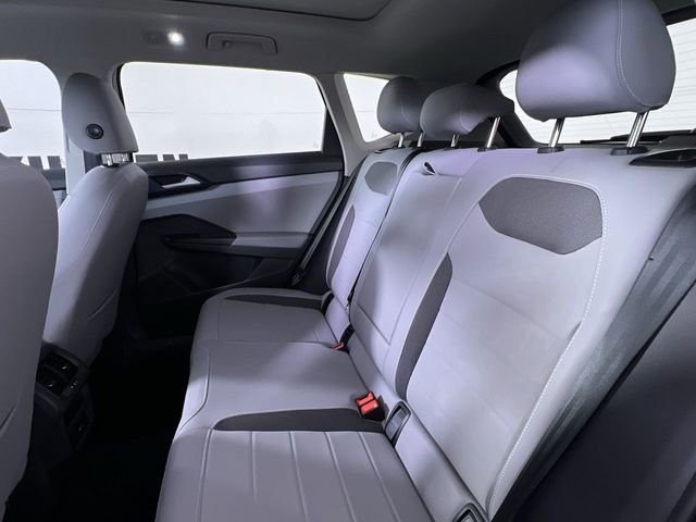 Used 2024 Volkswagen Taos SE image 23