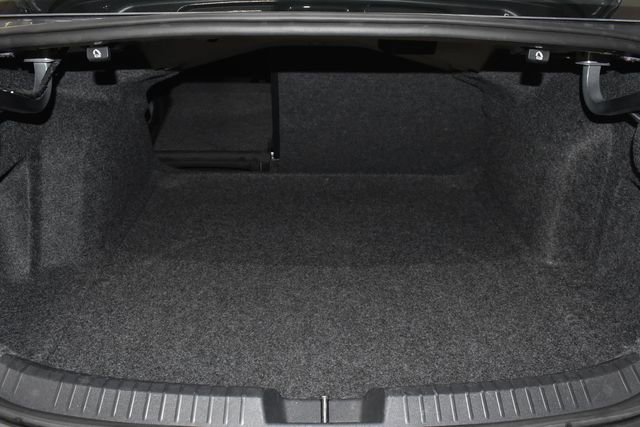 Used 2024 Volkswagen Jetta SE image 30