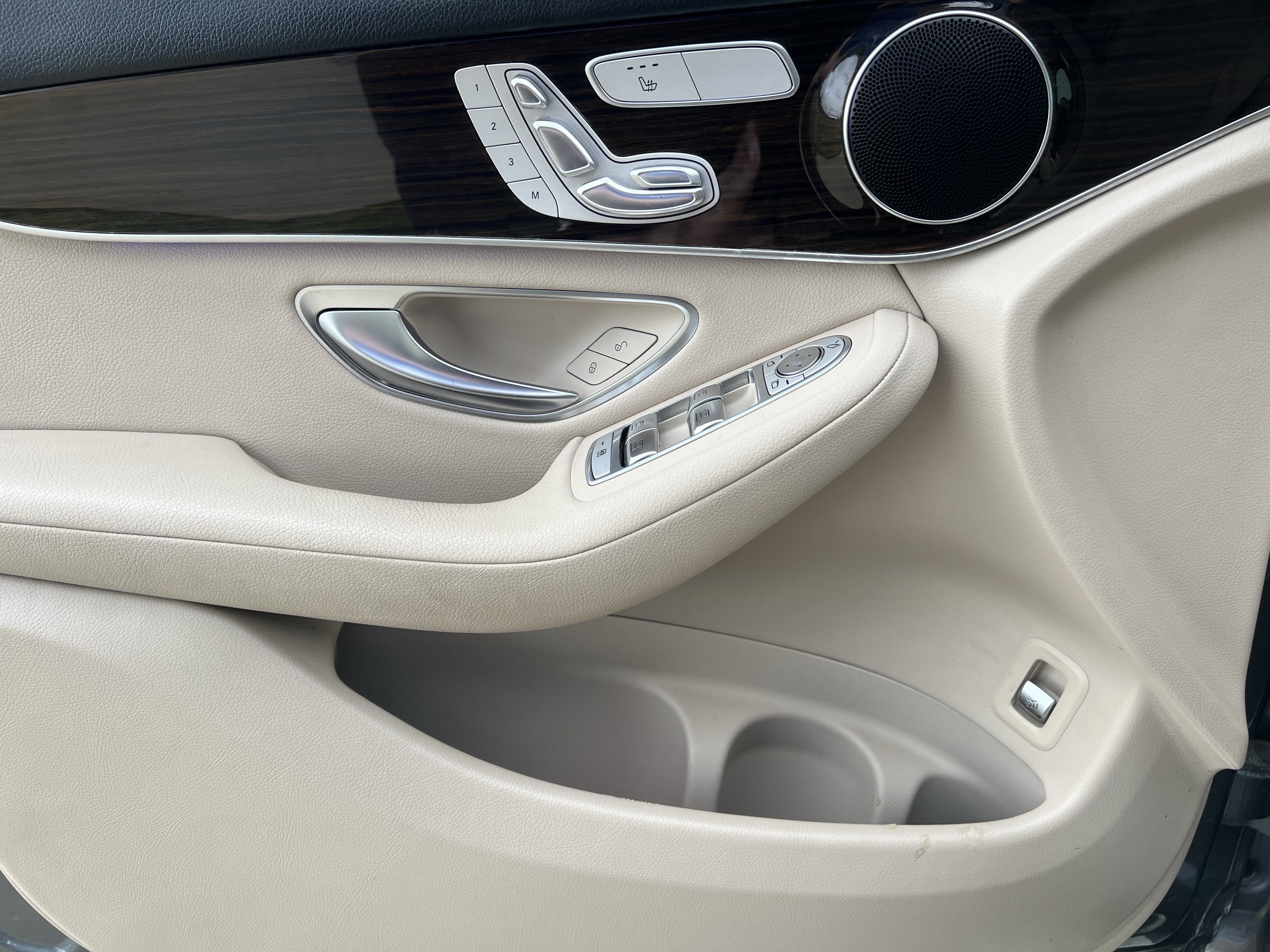Used 2020 Mercedes-Benz GLC 300 4MATIC image 14