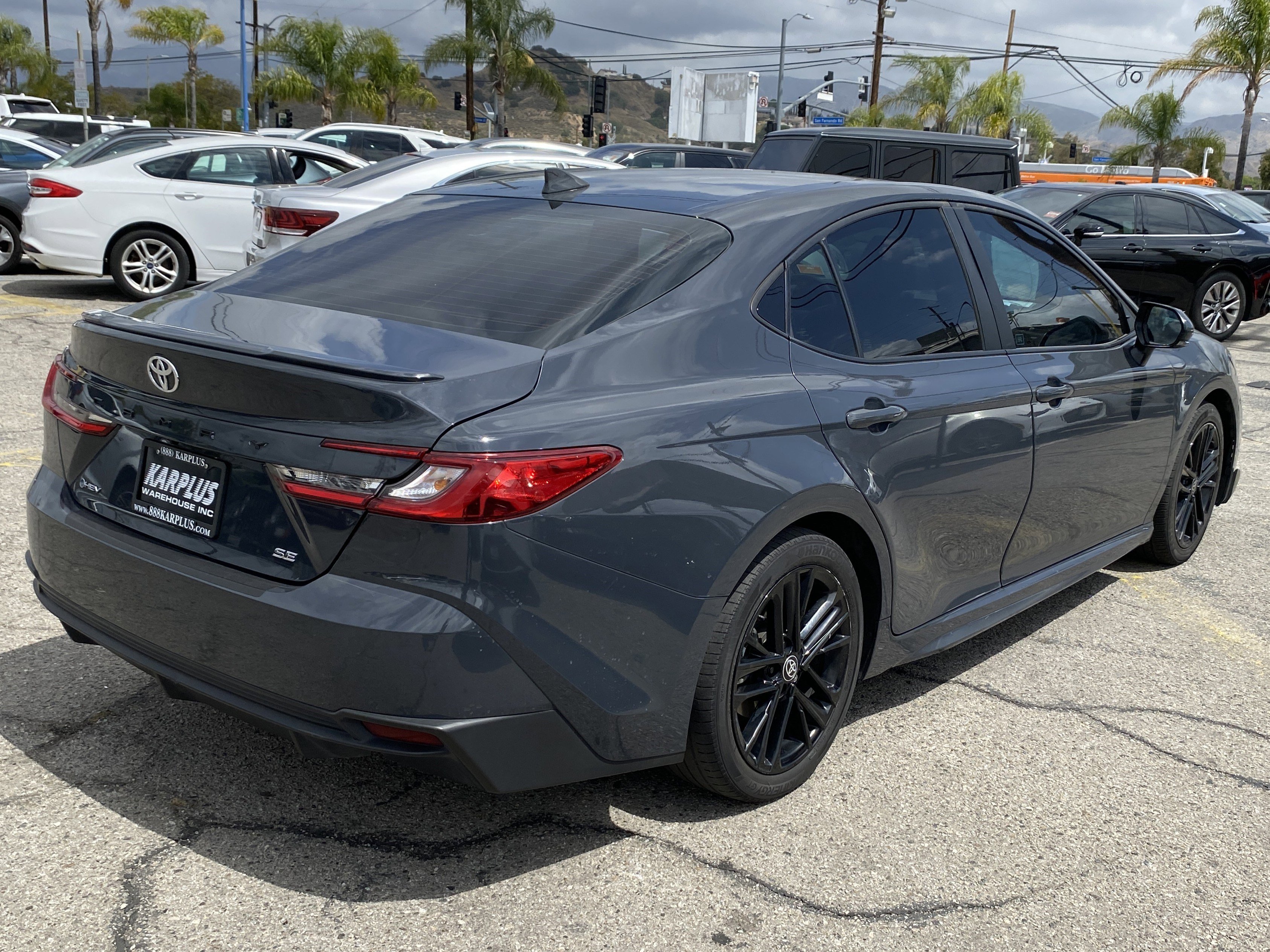 Used 2025 Toyota Camry SE w/ Multimedia Upgrade Package FWD image 8