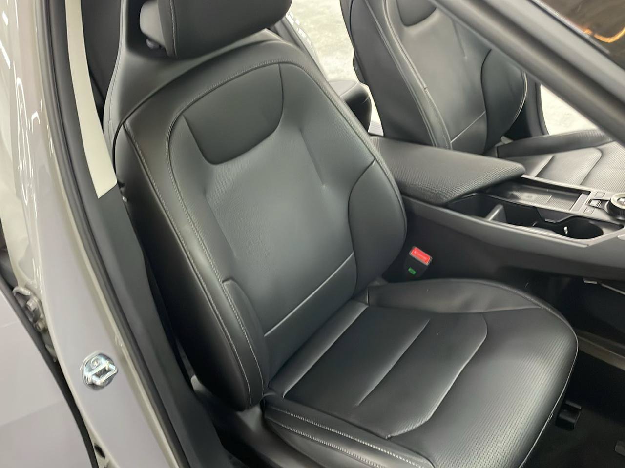 Used 2025 Kia EV6 Wind RWD image 14