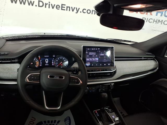 Used 2024 Jeep Compass Latitude w/ Sun and Sound Group image 9