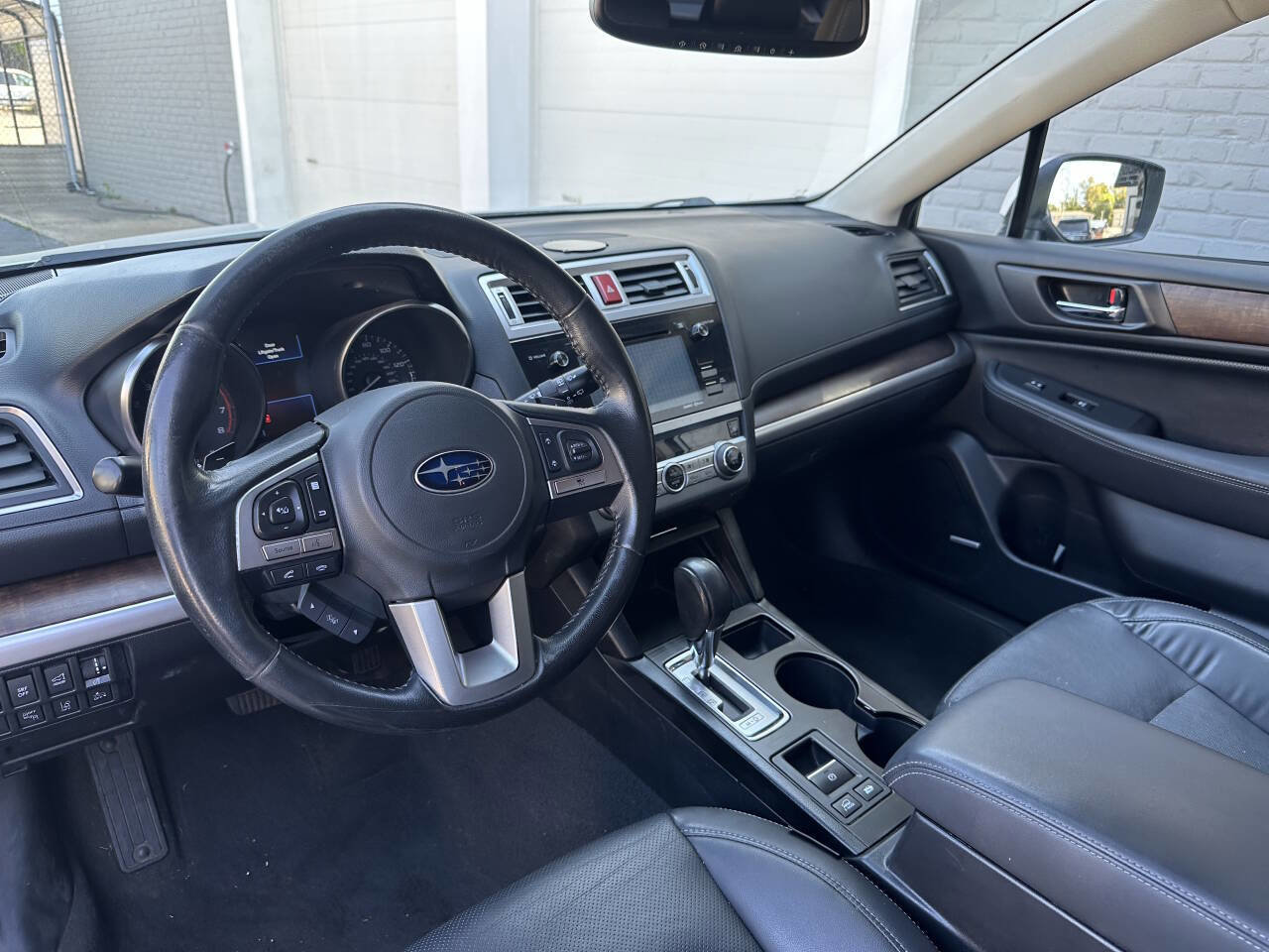 Used 2015 Subaru Outback 2.5i Limited image 3