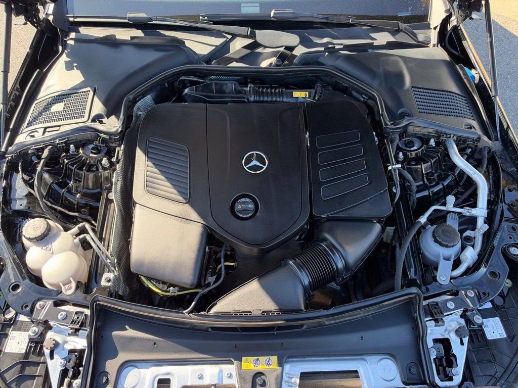 Used 2025 Mercedes-Benz C 300 4MATIC Sedan image 16