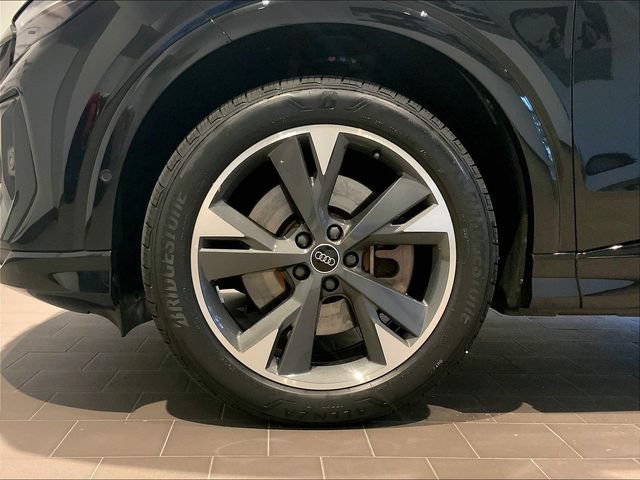 Used 2023 Audi Q4 e-tron Premium Plus w/ Premium Plus AWD/4WD image 9
