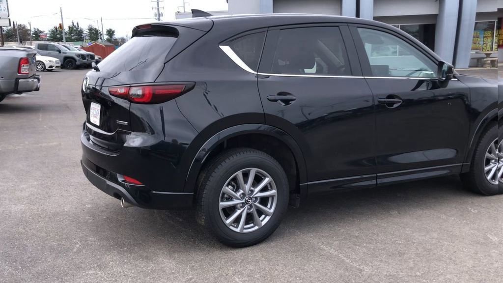 Used 2025 MAZDA CX-5 AWD 2.5 S w/ Preferred Package image 8