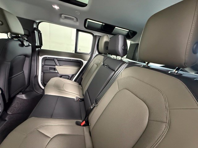 New 2026 Land Rover Defender 110 S AWD/4WD image 32