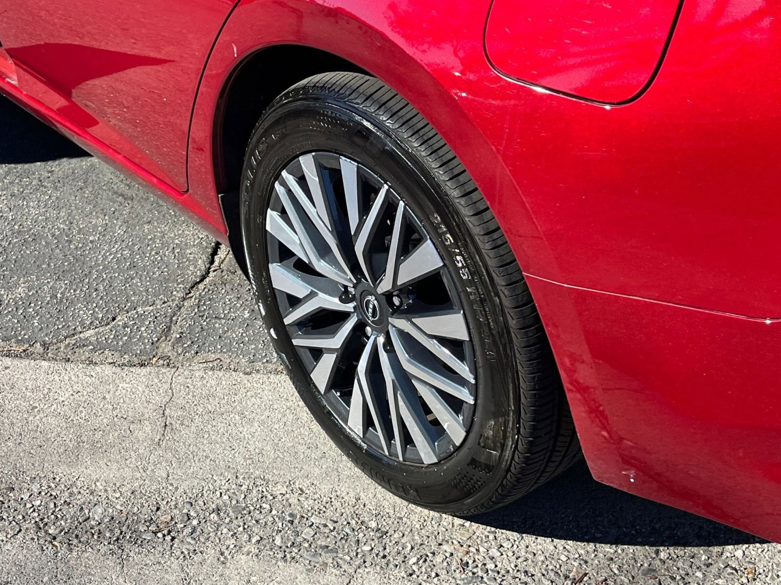 Used 2024 Nissan Altima 2.5 SV image 31