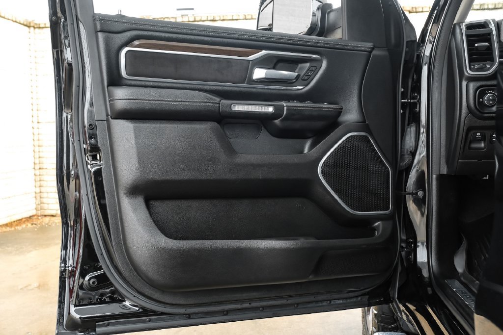 Used 2022 RAM 1500 Laramie AWD/4WD image 45